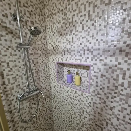 Near Parque Eduardo Vii *