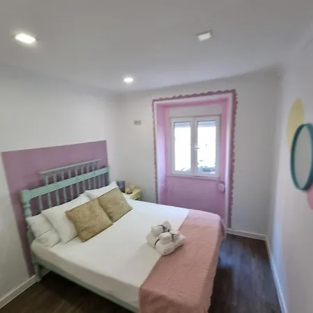 Near Parque Eduardo Vii * Lisboa